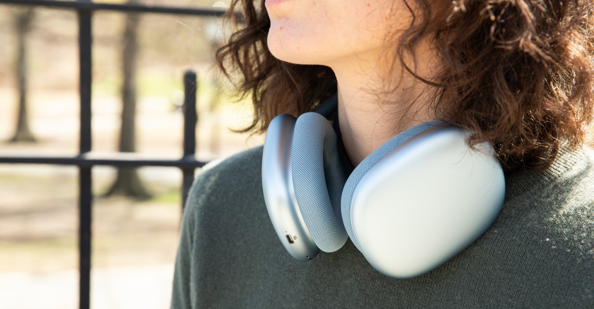 AirPods Max 2 Sound Test: New Amp, Lossless Audio & Bass Depth